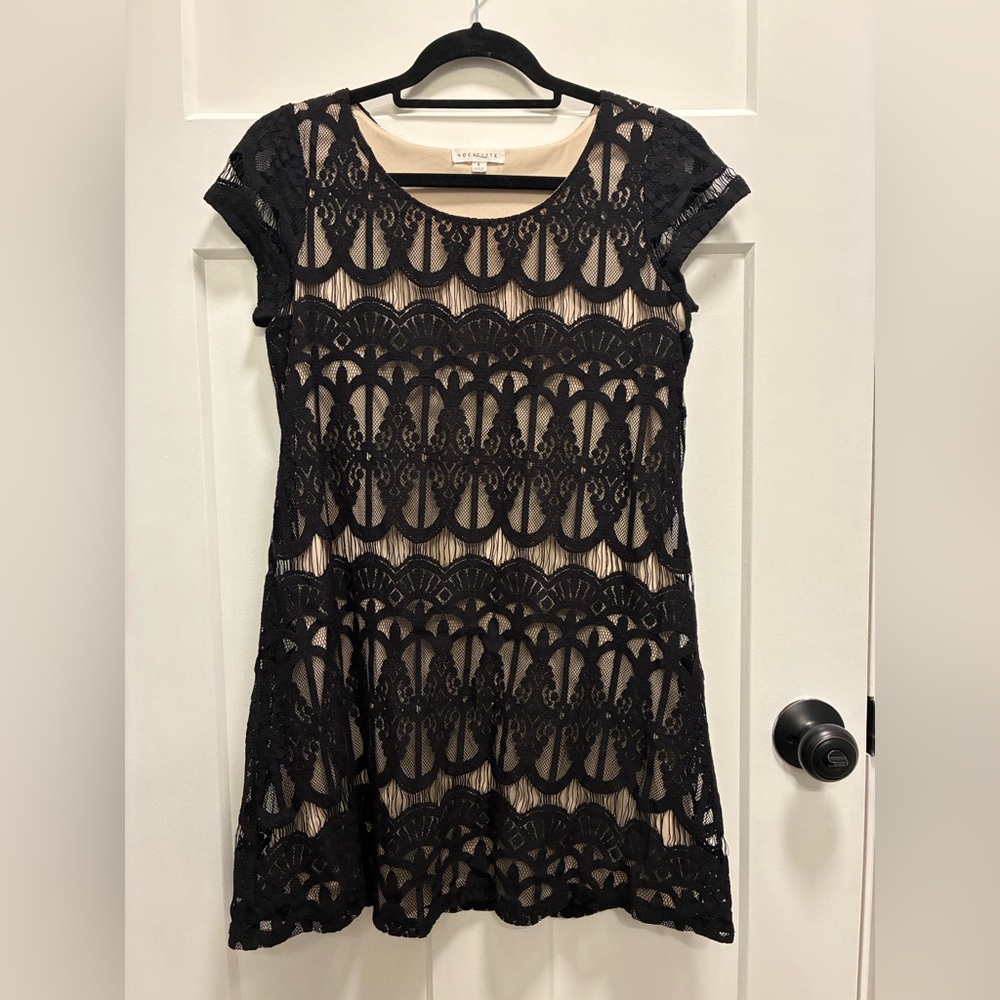Socialite Black Scoop Neck Tunic top